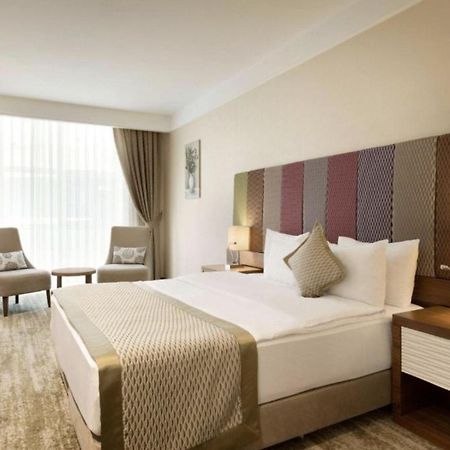 Ramada By Wyndham Gemli̇K Hotel Gemlik Екстериор снимка