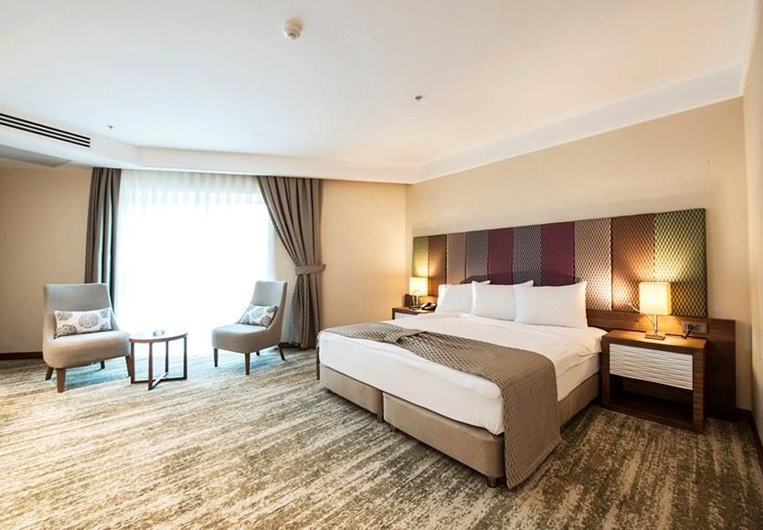 Ramada By Wyndham Gemli̇K Hotel Gemlik Екстериор снимка